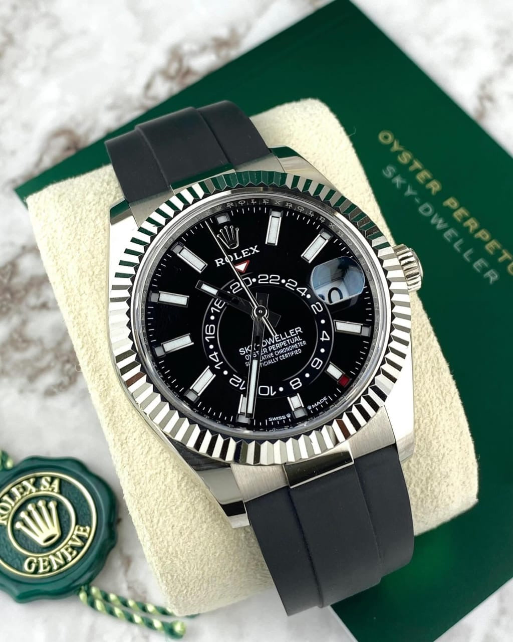 Rol_ex Oyster perpetual Sky Dweller "Automatic"