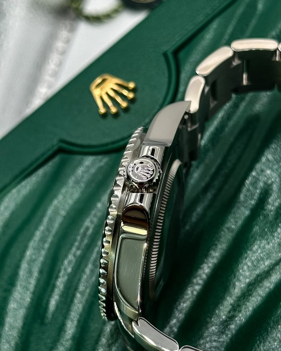 Role_x BLack Watch
