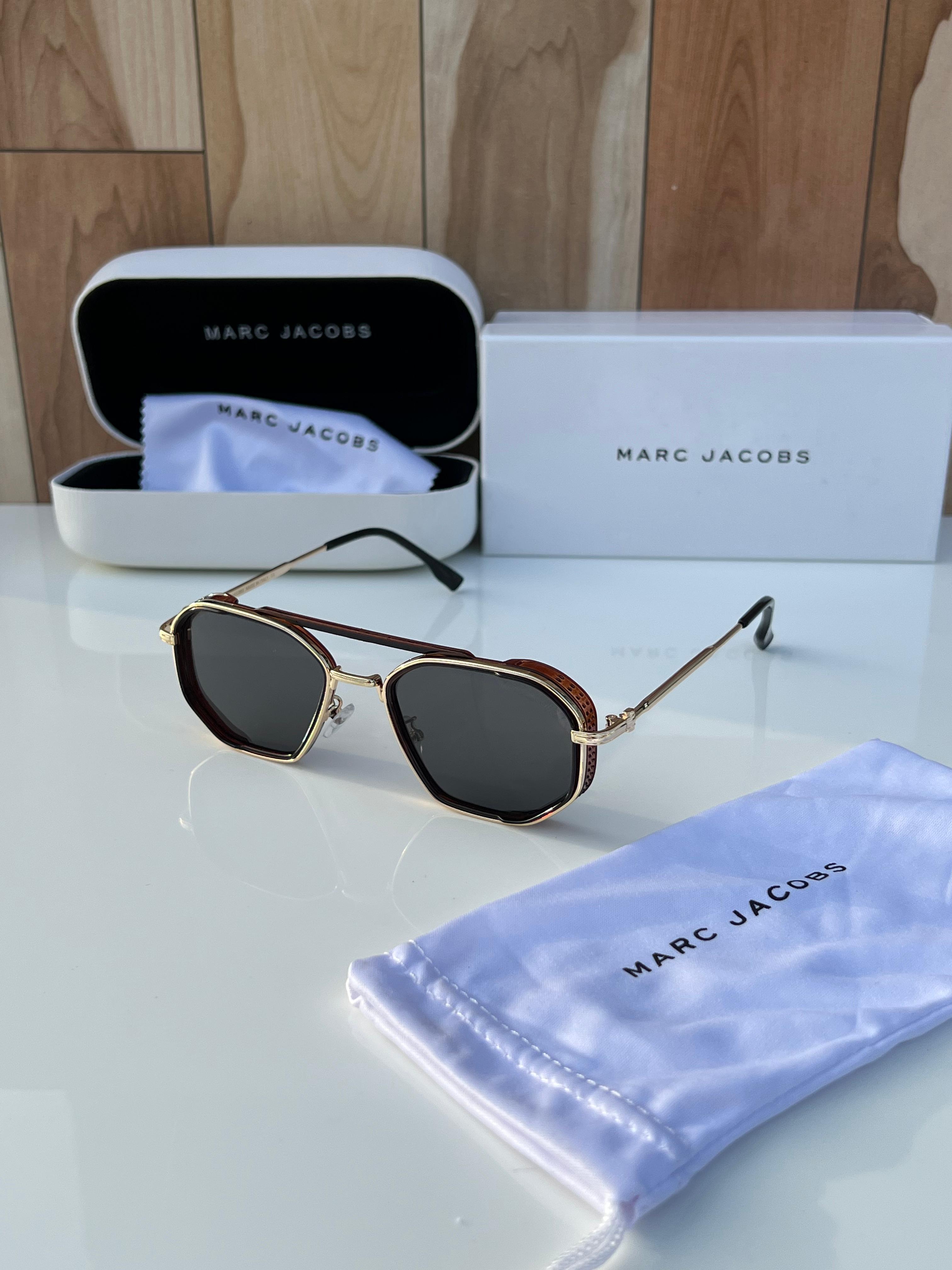Mar  gold brown A